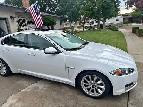 2012 Jaguar XF XF Sedan 4D