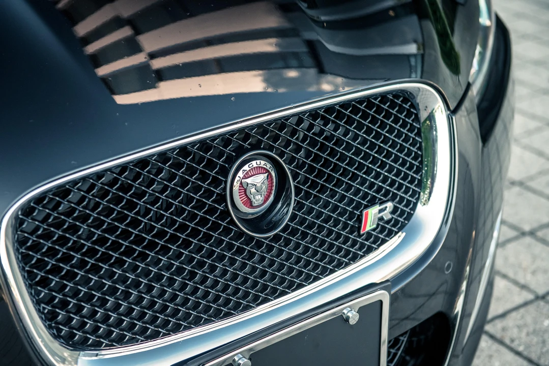2012 Jaguar X250 XFR - Image 19 of 31