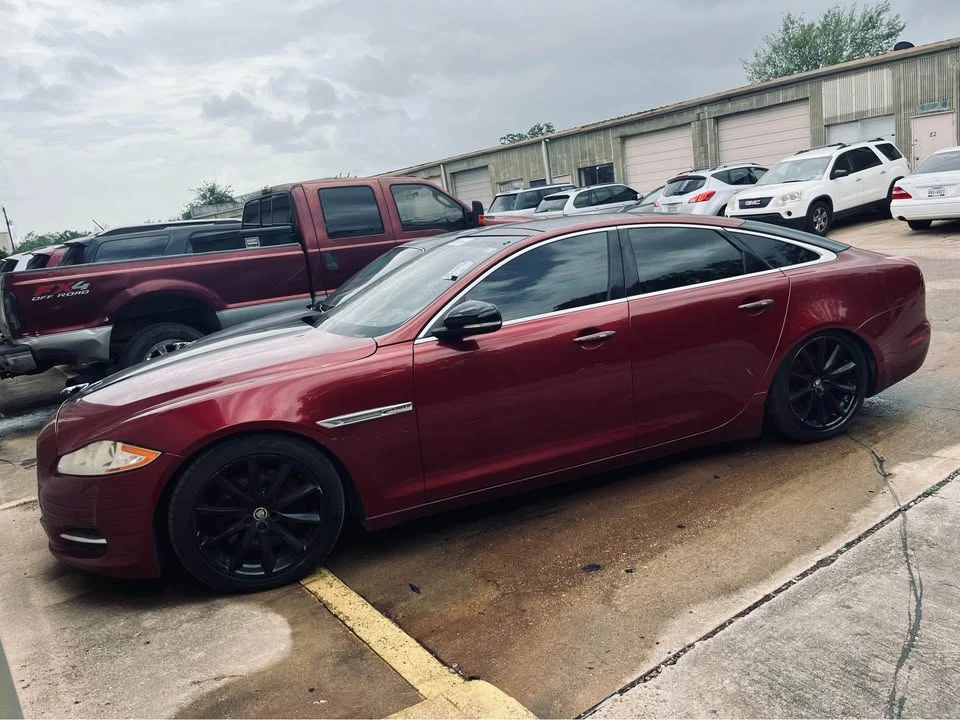 2012 Jaguar X351 XJ - Image 2 of 2