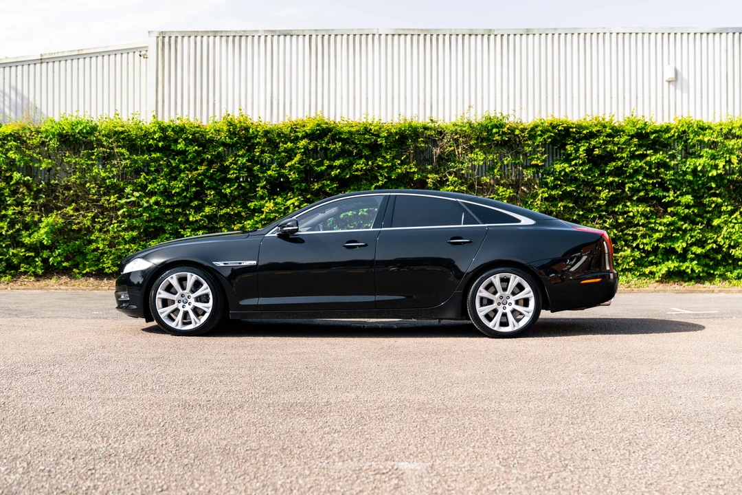 2012 Jaguar X351 XJ - Image 2 of 31
