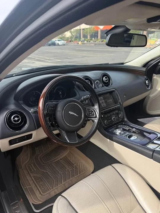 2012 Jaguar X351 XJ - Image 2 of 4
