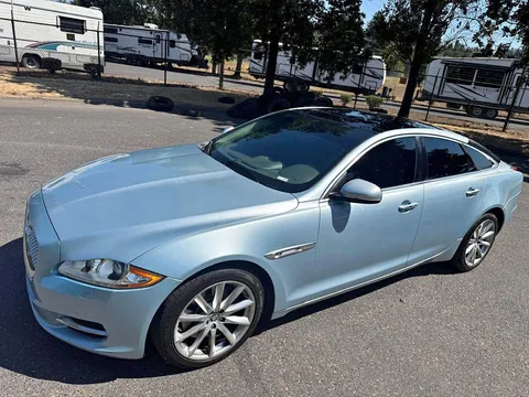 2012 Jaguar XJ Base