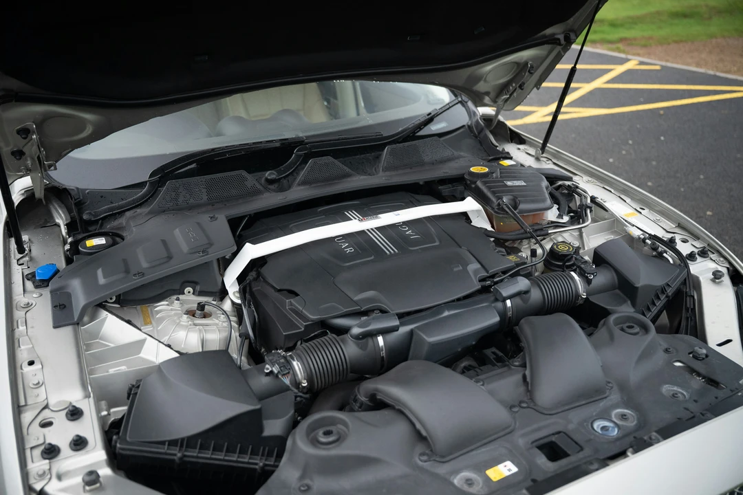 2012 Jaguar X351 XJ - Image 7 of 21