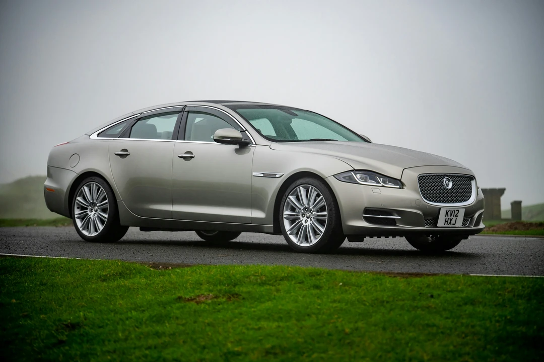 2012 Jaguar X351 XJ - Image 2 of 21