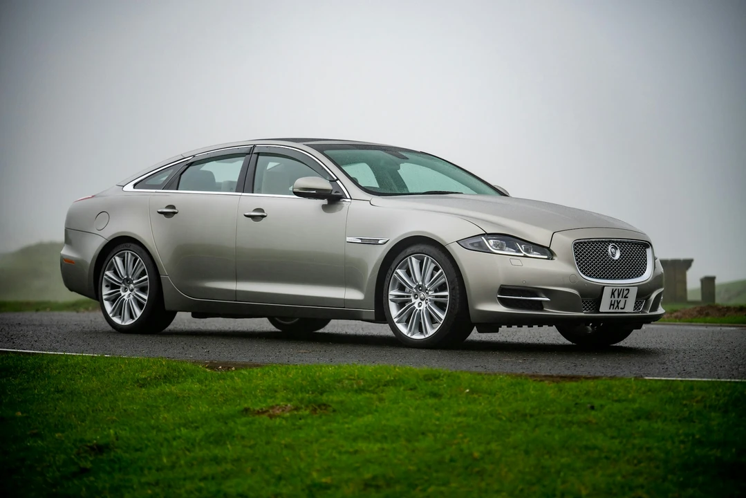 2012 Jaguar X351 XJ - Image 10 of 21