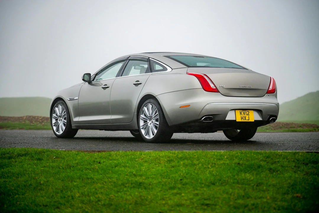 2012 Jaguar X351 XJ - Image 14 of 21