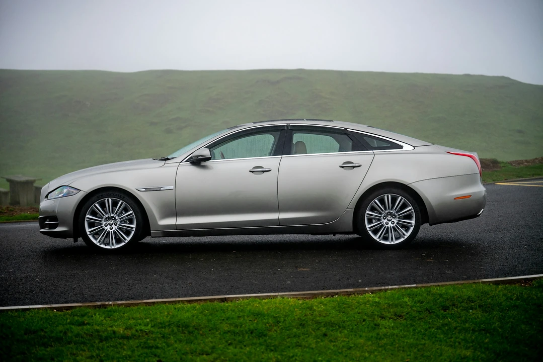 2012 Jaguar X351 XJ - Image 15 of 21