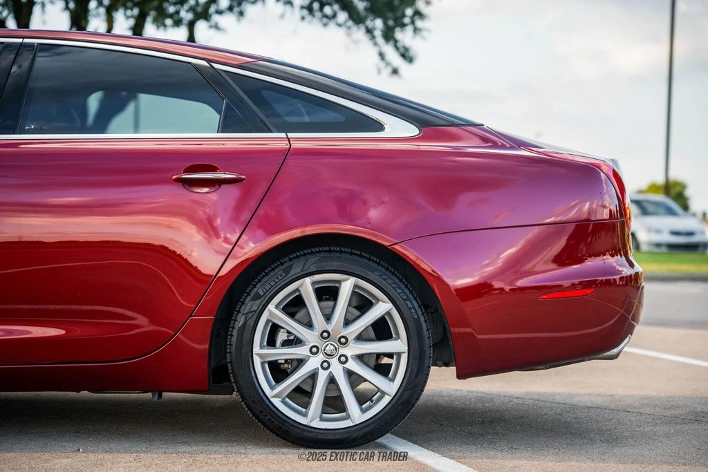 2012 Jaguar X351 XJ - Image 5 of 12