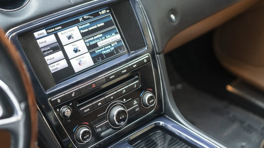 2012 Jaguar X351 XJ - Image 2 of 10