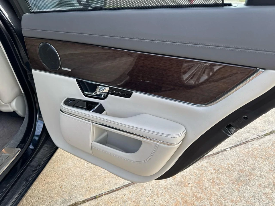 2012 Jaguar X351 XJ - Image 15 of 31