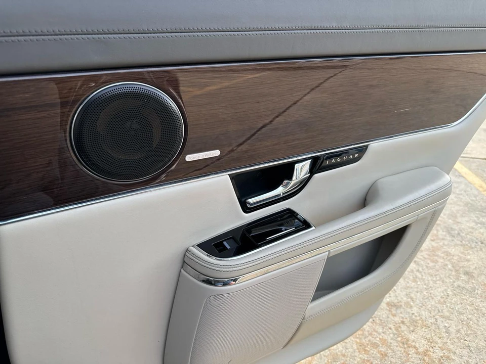 2012 Jaguar X351 XJ - Image 23 of 31