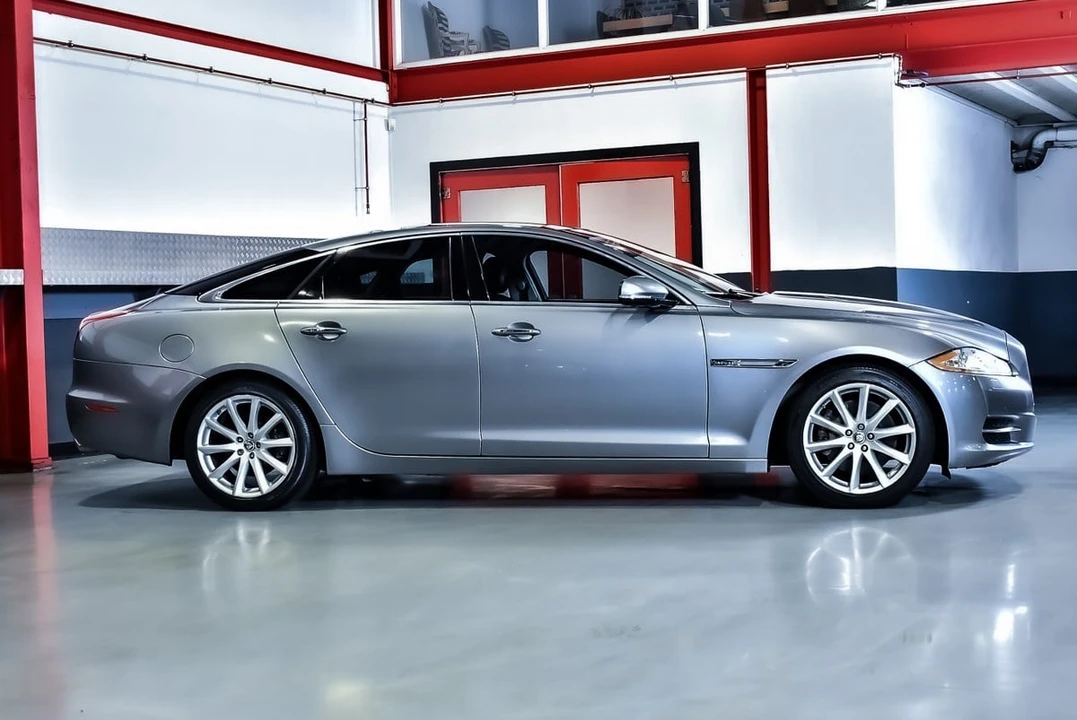 2012 Jaguar X351 XJ - Image 15 of 31