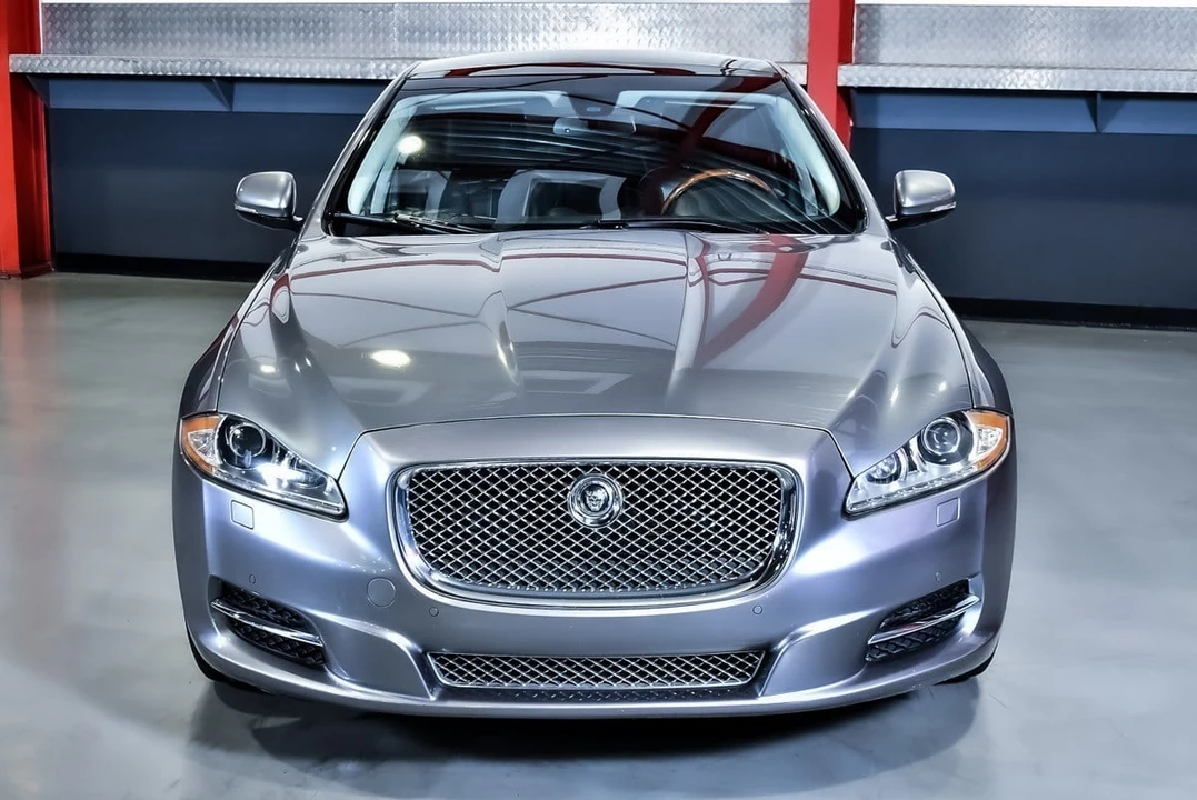 2012 Jaguar X351 XJ - Image 2 of 31