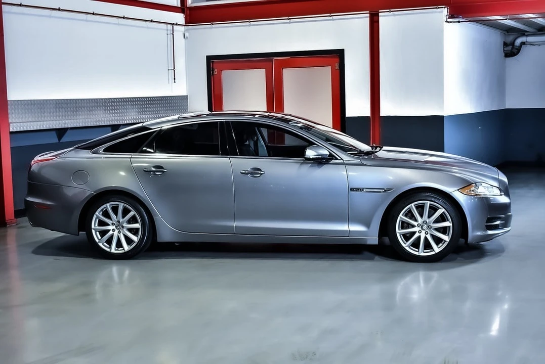 2012 Jaguar X351 XJ - Image 14 of 31
