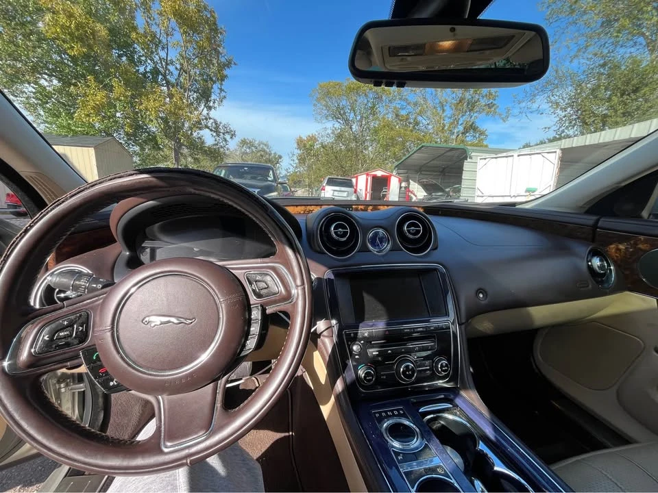2012 Jaguar XJ Series 4 - Image 7 of 12