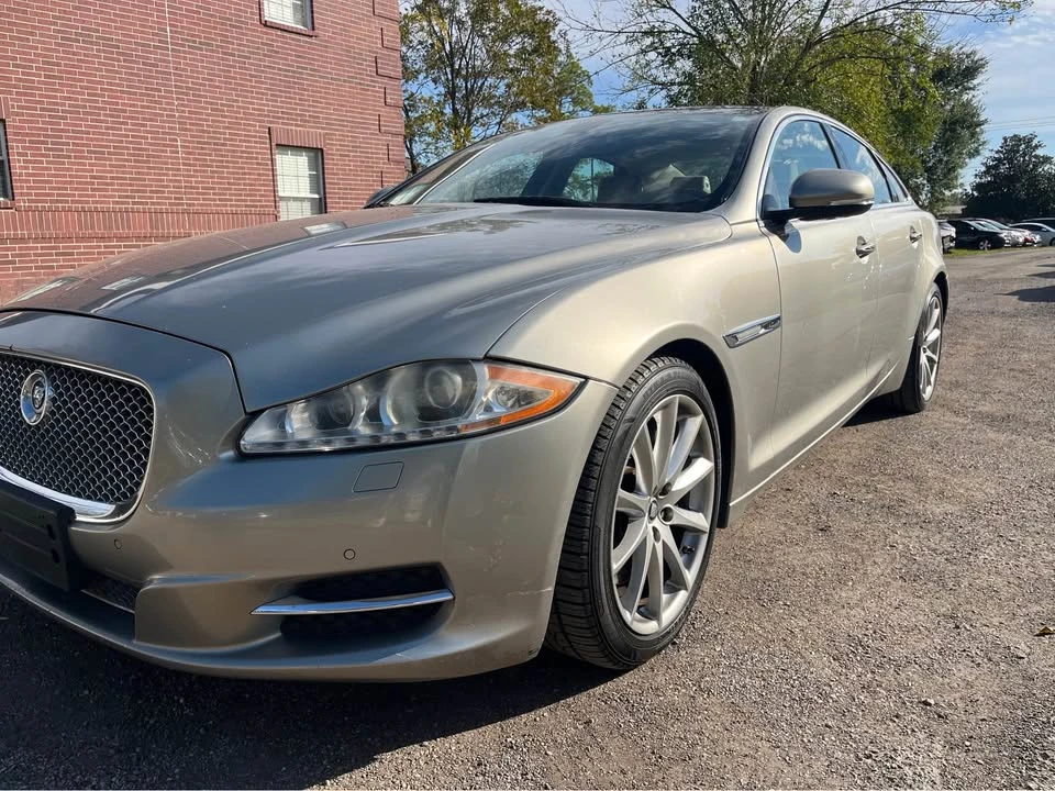 2012 Jaguar XJ Series 4 - Image 2 of 12