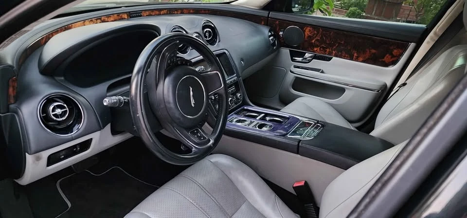 2012 Jaguar X351 XJ - Image 2 of 4