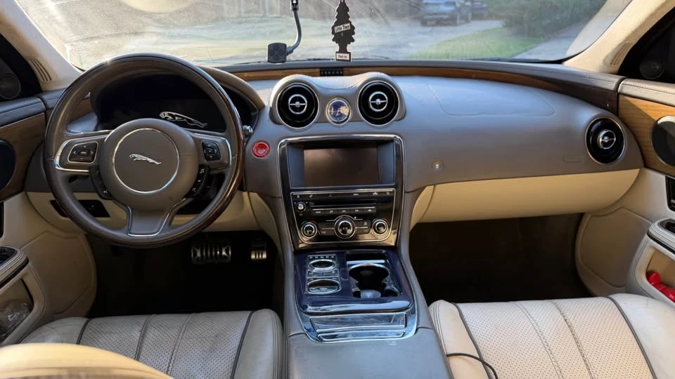 2012 Jaguar X351 XJ - Image 9 of 12
