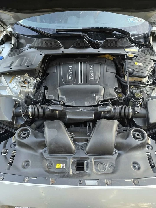 2012 Jaguar X351 XJ - Image 14 of 16