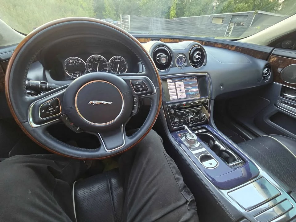 2012 Jaguar X351 XJ - Image 12 of 16