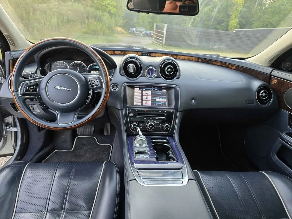 2012 Jaguar X351 XJ - Image 9 of 16