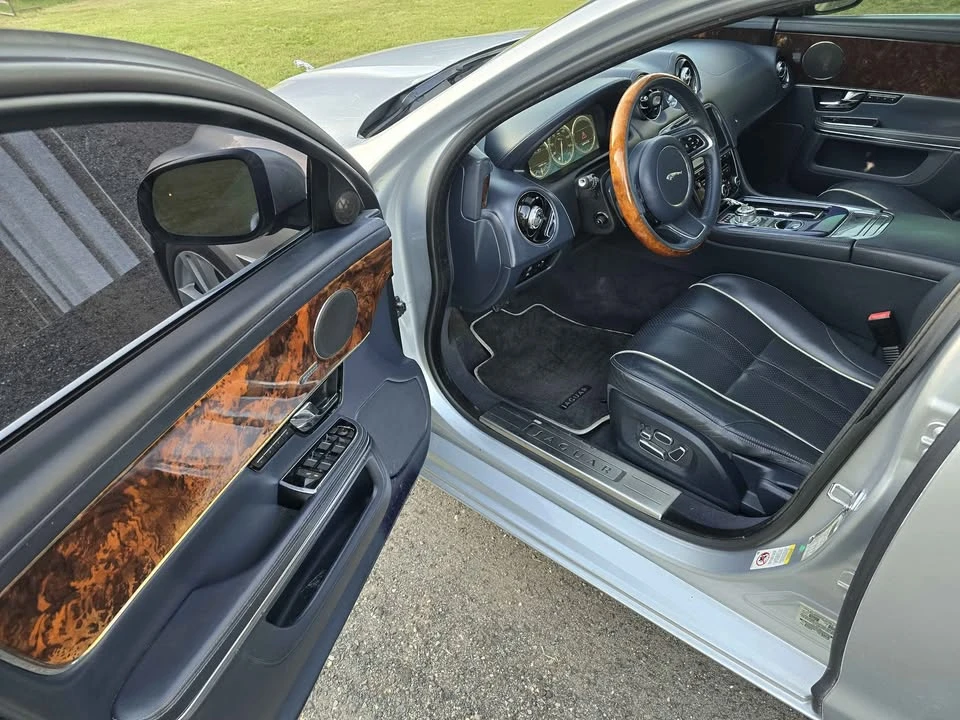 2012 Jaguar X351 XJ - Image 11 of 16
