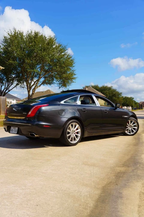 2012 Jaguar X351 XJ - Image 9 of 14