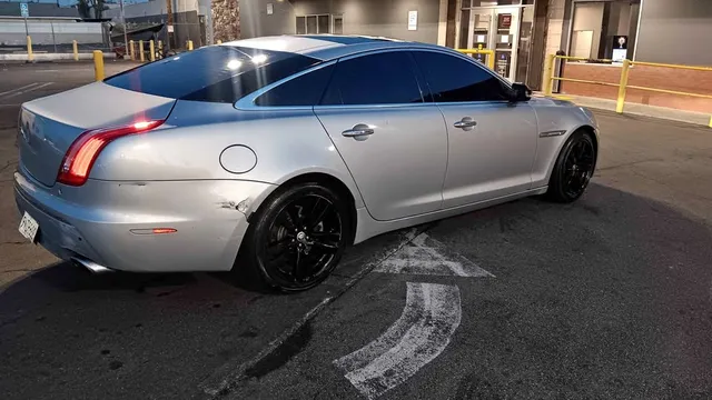 2012 Jaguar XJ Super V8
