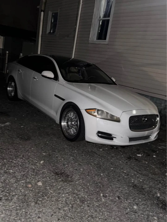 2012 Jaguar X351 XJR - Image 9 of 12