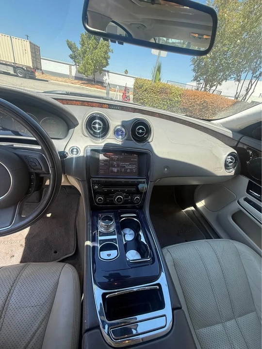 2012 Jaguar X351 XJ - Image 6 of 9