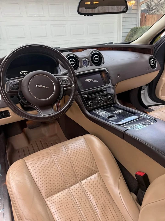2012 Jaguar X351 XJ - Image 8 of 12