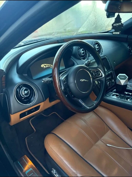 2012 Jaguar X351 XJ - Image 4 of 5
