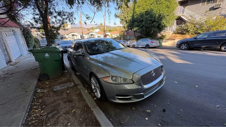 2012 Jaguar X351 XJ - Image 2 of 4