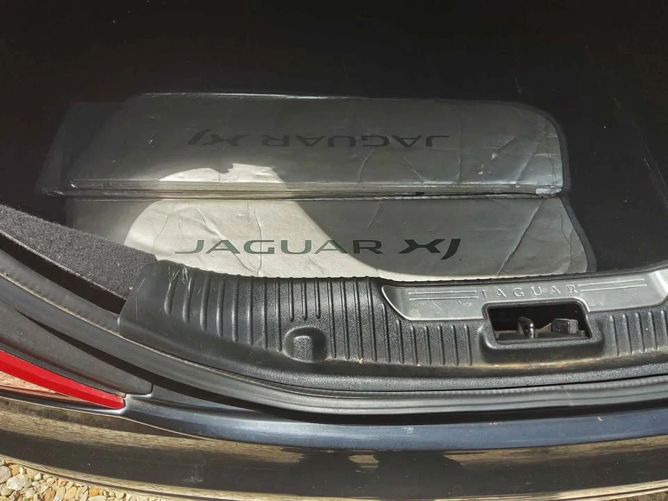 2012 Jaguar X351 XJ - Image 12 of 15
