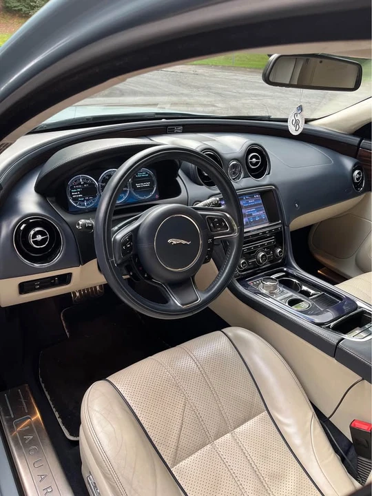 2012 Jaguar X351 XJ - Image 9 of 13