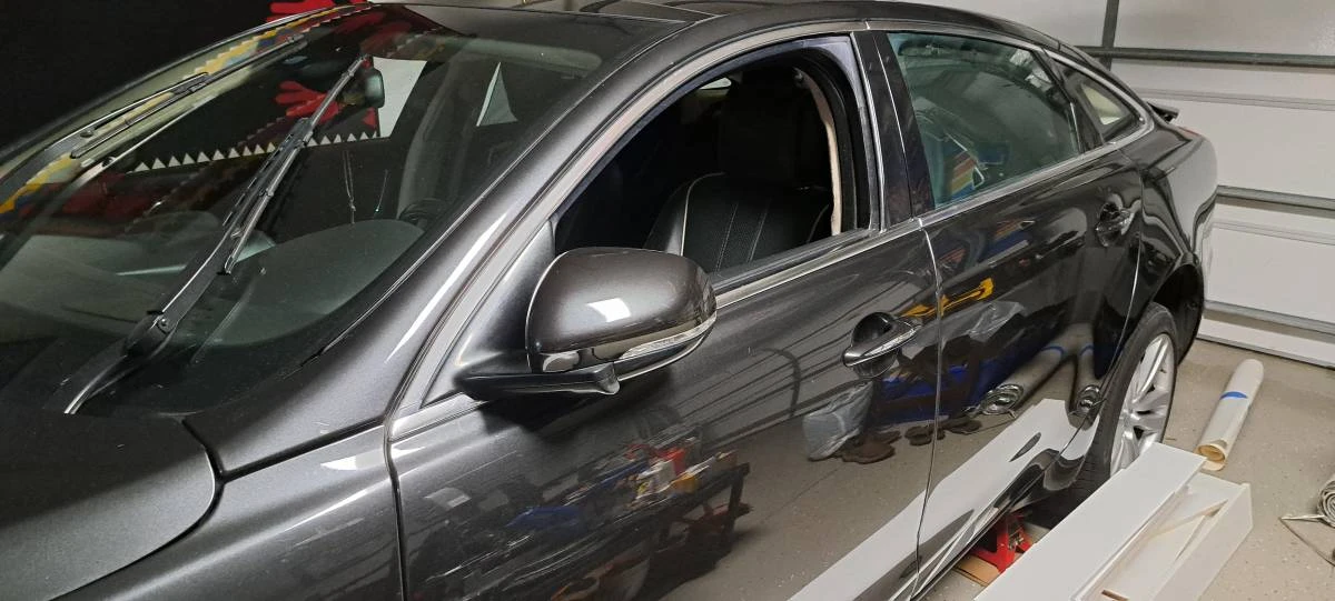 2012 Jaguar X351 XJ - Image 3 of 10