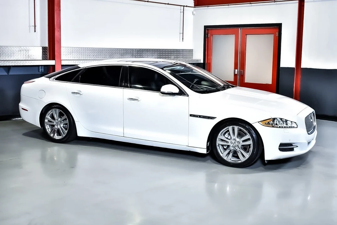 2012 Jaguar X351 XJ - Image 8 of 30