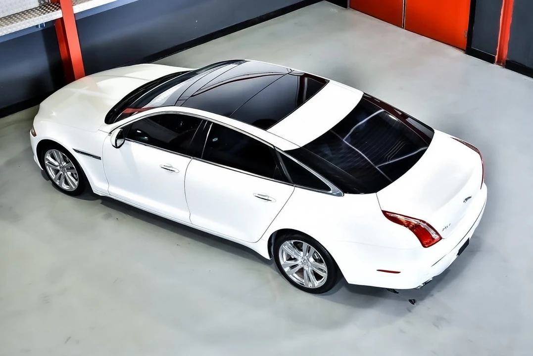 2012 Jaguar X351 XJ - Image 25 of 30
