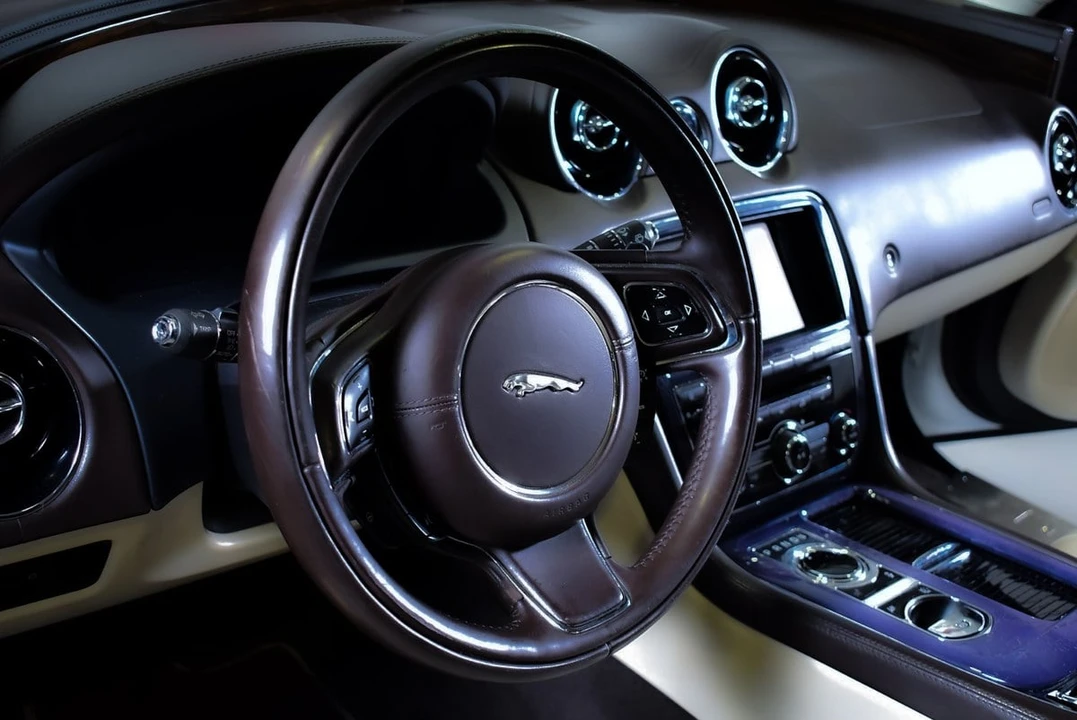 2012 Jaguar X351 XJ - Image 31 of 31