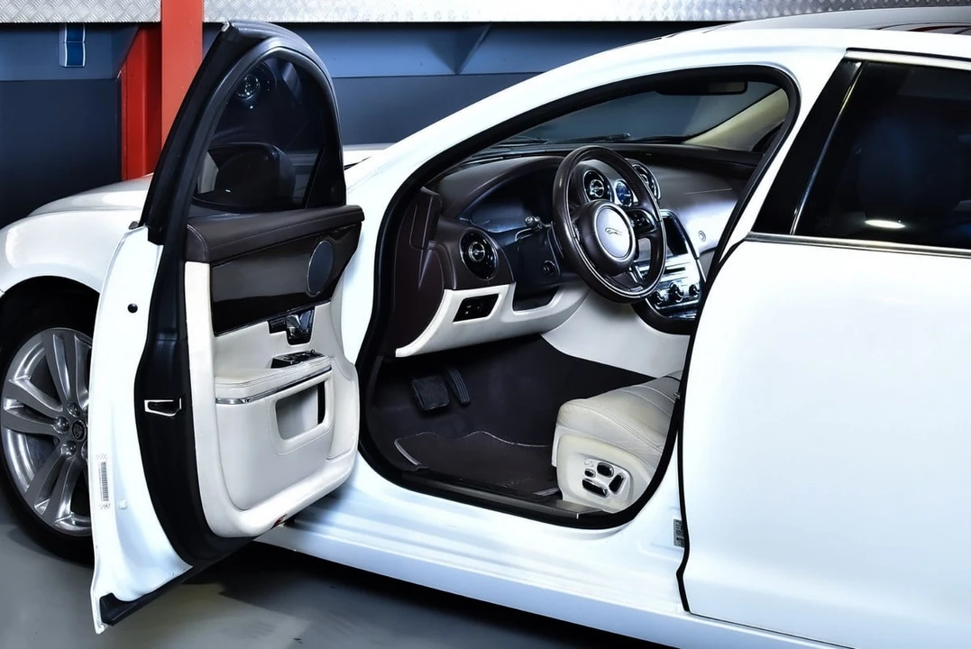 2012 Jaguar X351 XJ - Image 29 of 31