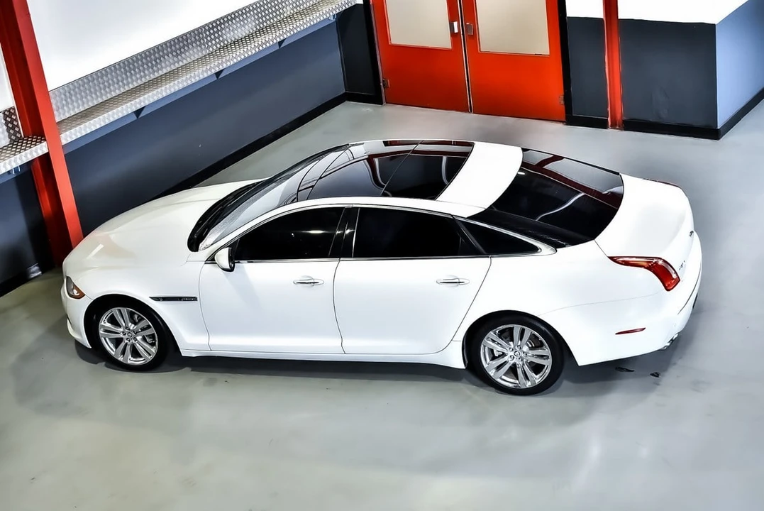 2012 Jaguar X351 XJ - Image 26 of 31