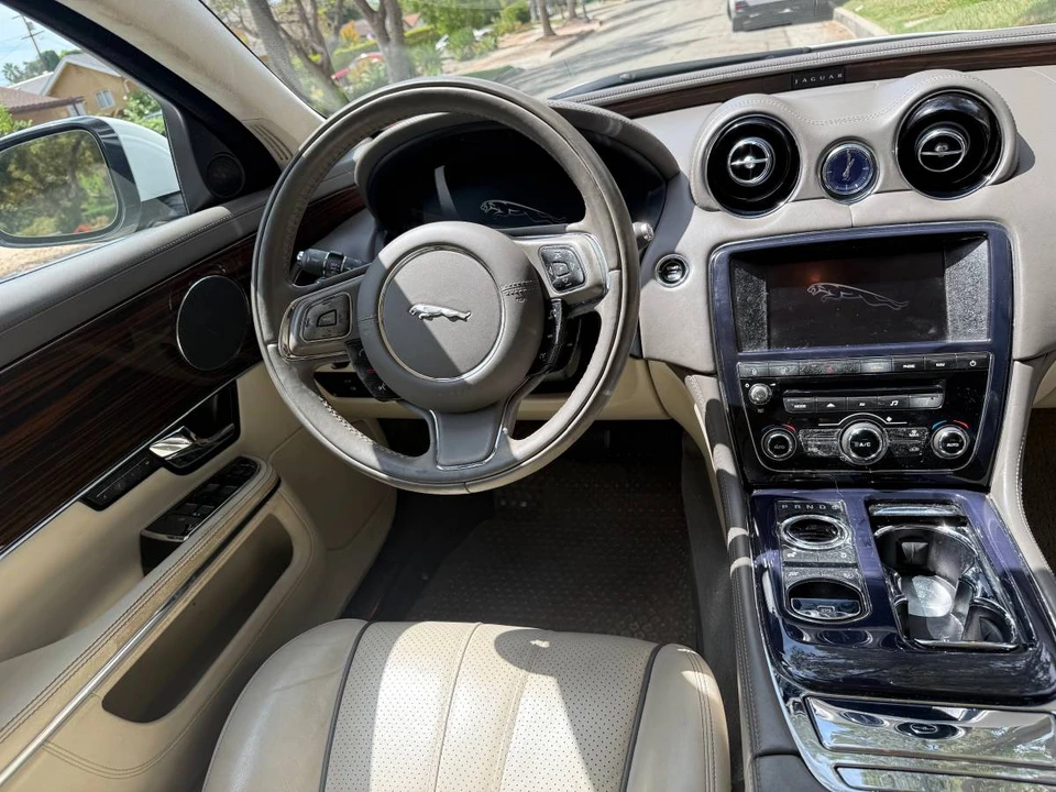 2012 Jaguar X351 XJ - Image 4 of 5