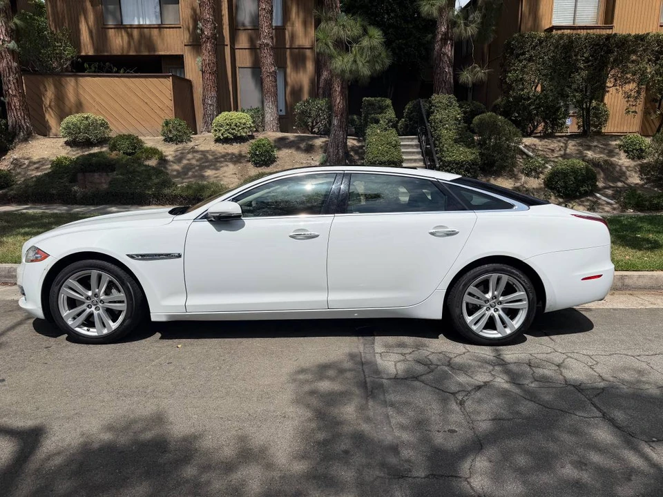 2012 Jaguar X351 XJ - Image 2 of 5