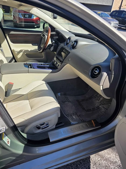 2012 Jaguar X351 XJ - Image 9 of 9