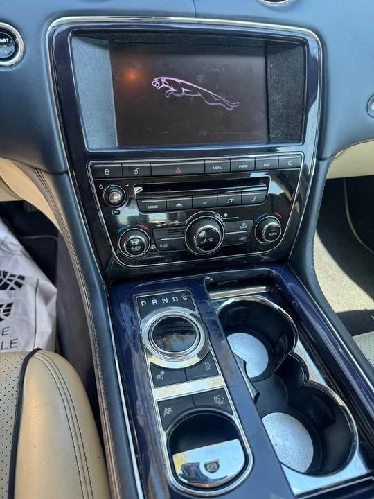 2012 Jaguar X351 XJ - Image 11 of 11