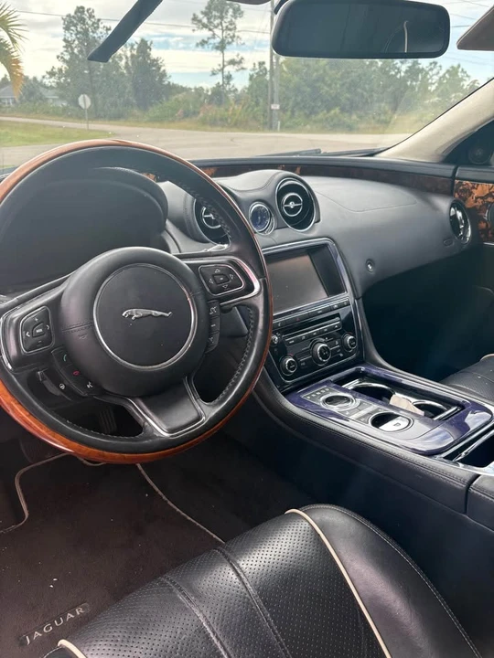 2012 Jaguar XJ Series 4 - Image 4 of 6