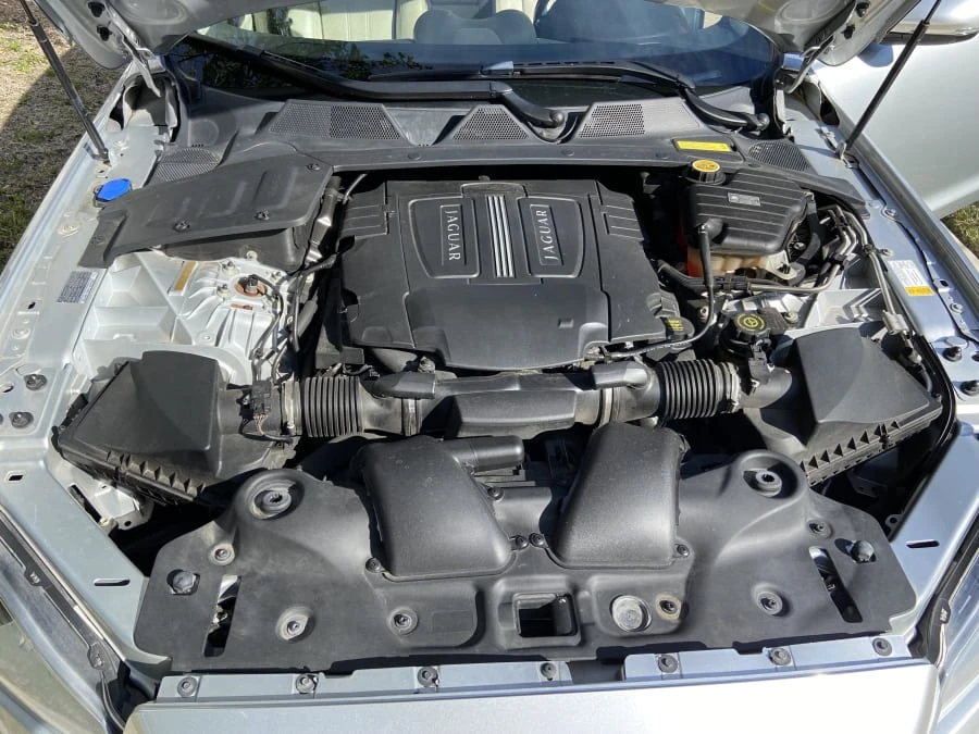 2012 Jaguar X351 XJ - Image 13 of 18