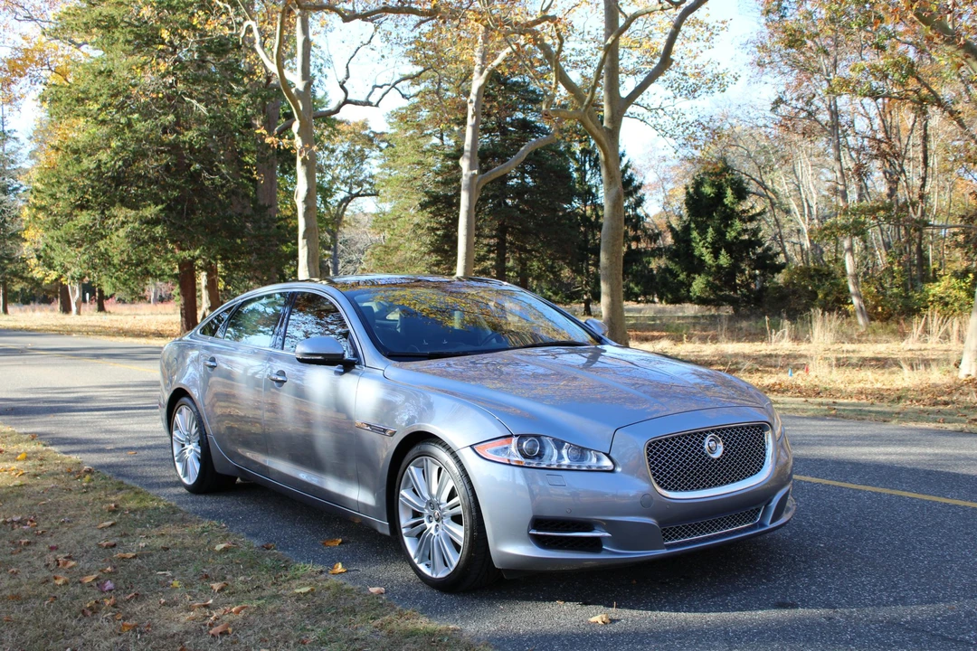 2012 Jaguar X351 XJ - Image 2 of 31