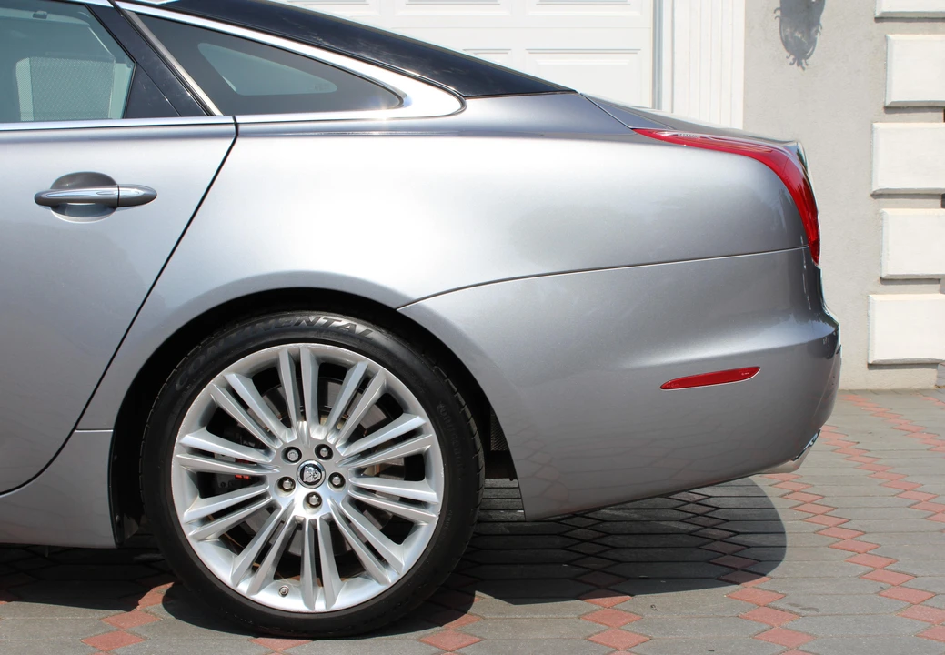 2012 Jaguar X351 XJ - Image 19 of 25