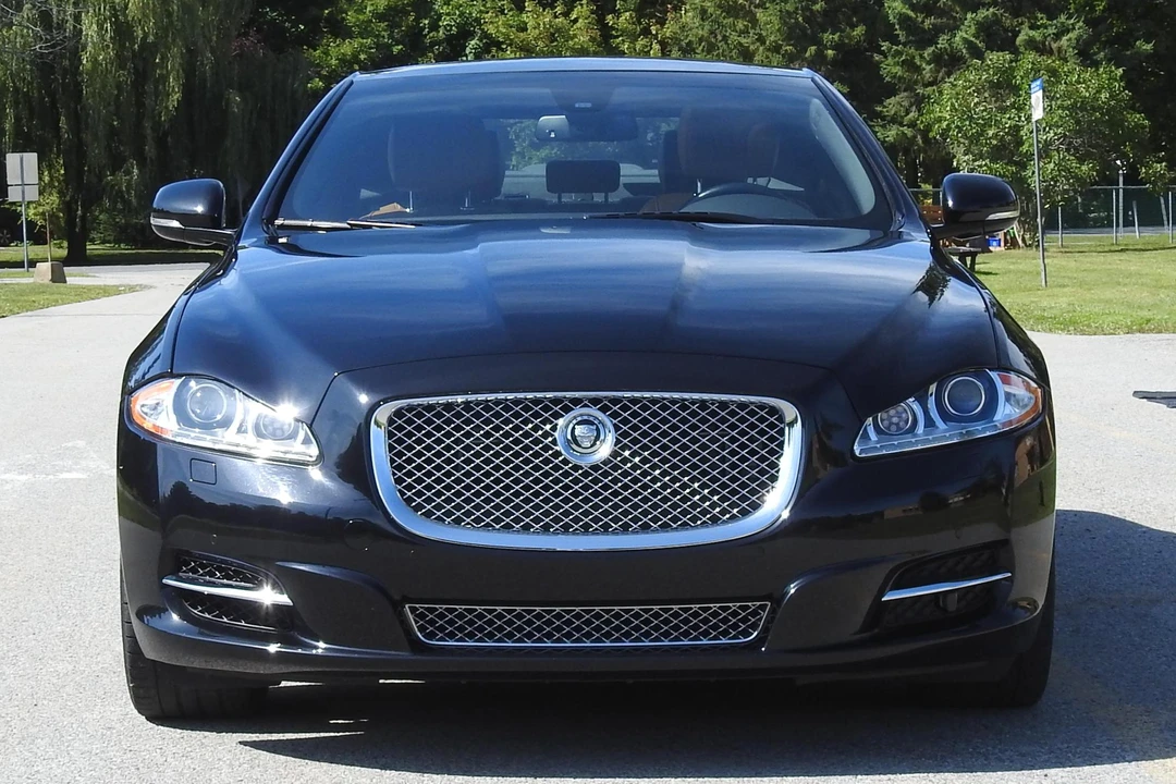 2012 Jaguar X351 XJ - Image 2 of 6